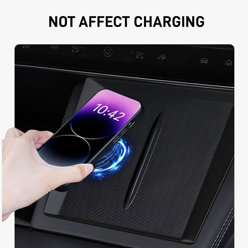 Wireless Silicone Charging Pad for Tesla Model 3 Highland 2023-2024, Carbon Fiber Pattern Charging Pad for Center Console, Wireless Charging Phone Pad, Silicone Cover for Wireless Charging Plate, Car Interior Accessories