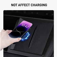 Wireless Silicone Charging Pad for Tesla Model 3 Highland 2023-2024, Carbon Fiber Pattern Charging Pad for Center Console, Wireless Charging Phone Pad, Silicone Cover for Wireless Charging Plate, Car Interior Accessories